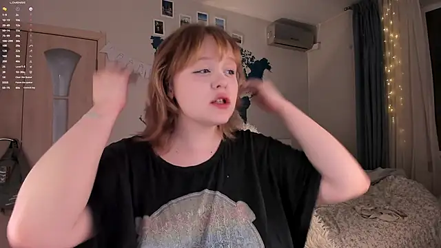 Snapshot of LisaLaas chatting on 12-07-24, 05:53 LisaLaas online show from 12-07-24, 05:53