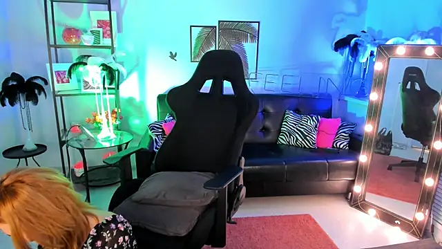 Snapshot of MistyBarnes chatting on 12-04-24, 03:32 MistyBarnes online show from 12-04-24, 03:32