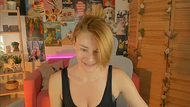 Snapshot of MistyBarnes chatting on 01-26-25, 04:20 MistyBarnes online show from 01-26-25, 04:20