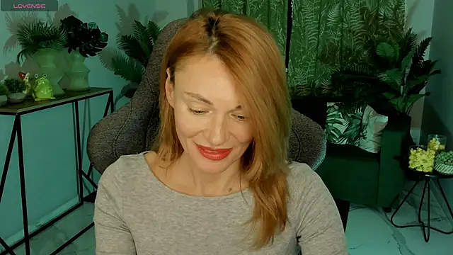 Snapshot of MistyBarnes chatting on 11-06-25, 01:45 MistyBarnes online show from 11-06-25, 01:45