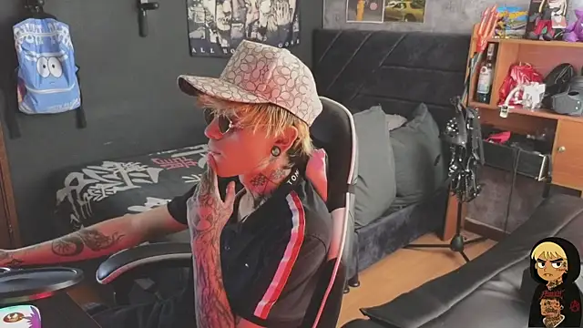 AcidMilo online show from 12-19-25, 04:47