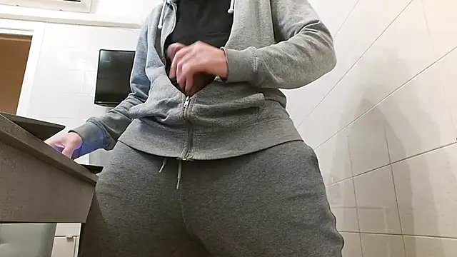 Snapshot of asa92921 chatting on 12-13-24, 05:32 asa92921 online show from 12-13-24, 05:32