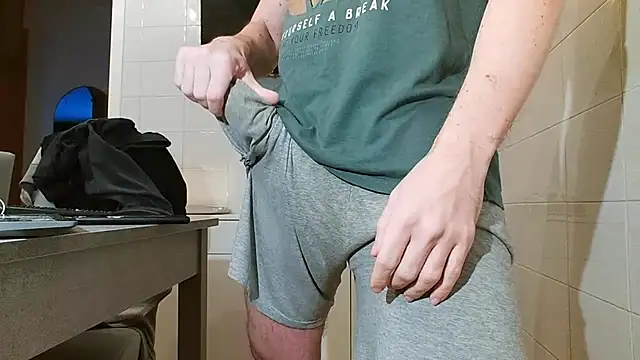 Snapshot of asa92921 chatting on 01-08-25, 08:27 asa92921 online show from 01-08-25, 08:27