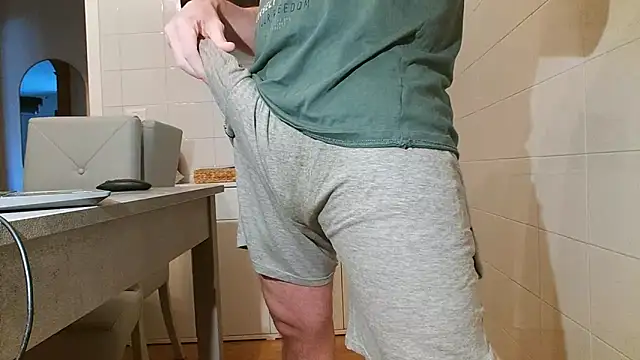 Snapshot of asa92921 chatting on 02-01-25, 01:51 asa92921 online show from 02-01-25, 01:51