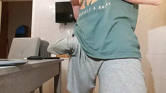 Snapshot of asa92921 chatting on 03-06-25, 04:49 asa92921 online show from 03-06-25, 04:49