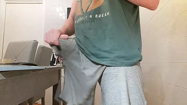 Snapshot of asa92921 chatting on 09-16-25, 04:19 asa92921 online show from 09-16-25, 04:19