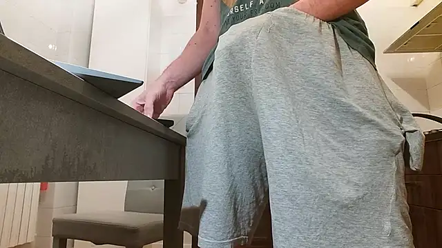 Snapshot of asa92921 chatting on 10-15-25, 02:50 asa92921 online show from 10-15-25, 02:50