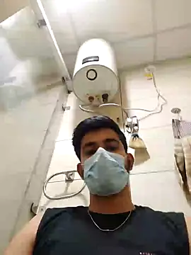 Snapshot of bigdickfuckuu chatting on 10-13-25, 07:03 bigdickfuckuu online show from 10-13-25, 07:03