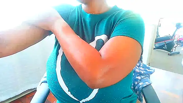 Snapshot of Charlie-Crawford chatting on 02-01-25, 10:15 Charlie-Crawford online show from 02-01-25, 10:15