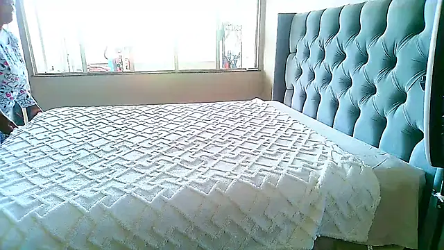 Snapshot of Charlie-Crawford chatting on 02-22-25, 06:17 Charlie-Crawford online show from 02-22-25, 06:17