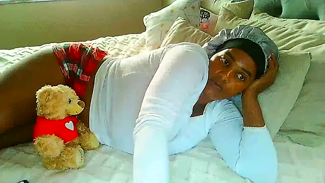 Snapshot of Charlie-Crawford chatting on 02-23-25, 04:13 Charlie-Crawford online show from 02-23-25, 04:13