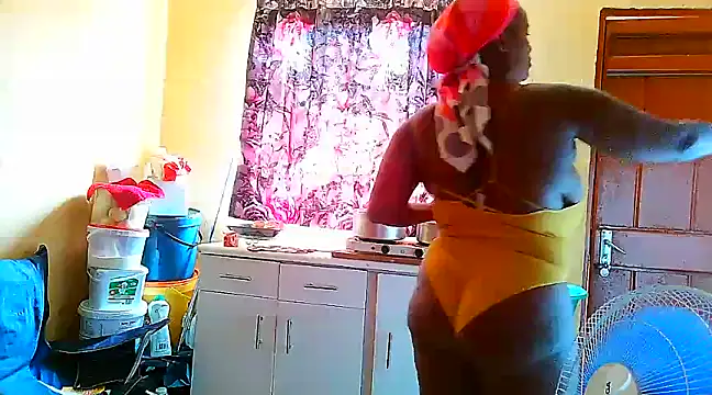 Snapshot of Charlie-Crawford chatting on 03-18-25, 12:14 Charlie-Crawford online show from 03-18-25, 12:14