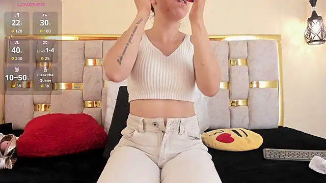 Snapshot of ttata_3 chatting on 11-10-25, 11:53 ttata 3 online show from 11-10-25, 11:53