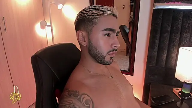 ItsMeEros online show from 10-04-25, 11:58