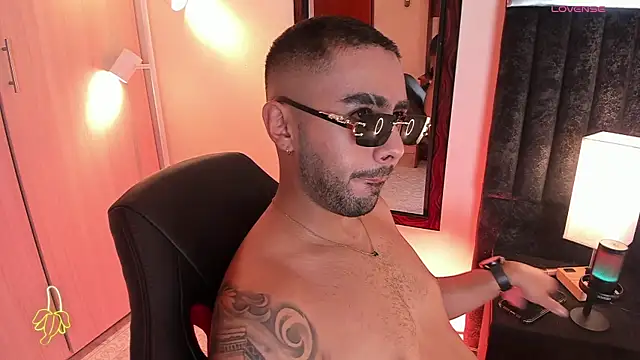 ItsMeEros online show from 10-16-25, 10:44