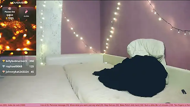 Snapshot of Littlepinkcat chatting on 12-27-24, 01:07 Littlepinkcat online show from 12-27-24, 01:07