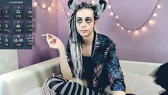 Snapshot of Littlepinkcat chatting on 02-12-25, 05:05 Littlepinkcat online show from 02-12-25, 05:05