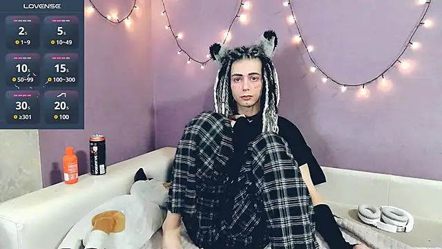 Snapshot of Littlepinkcat chatting on 02-14-25, 02:39 Littlepinkcat online show from 02-14-25, 02:39