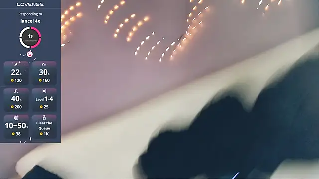 Snapshot of Littlepinkcat chatting on 03-08-25, 02:08 Littlepinkcat online show from 03-08-25, 02:08