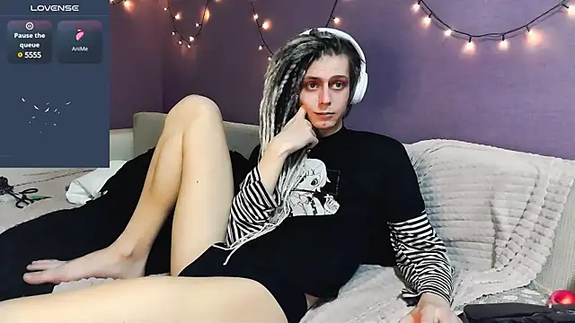 Snapshot of Littlepinkcat chatting on 03-17-25, 07:48 Littlepinkcat online show from 03-17-25, 07:48