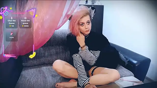 Snapshot of Littlepinkcat chatting on 09-19-25, 09:04 Littlepinkcat online show from 09-19-25, 09:04