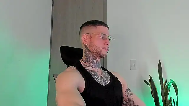  jamesleandros1 online show from 02-11-26, 03:00