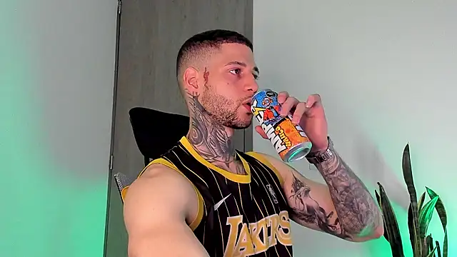  jamesleandros1 online show from 02-22-26, 12:23