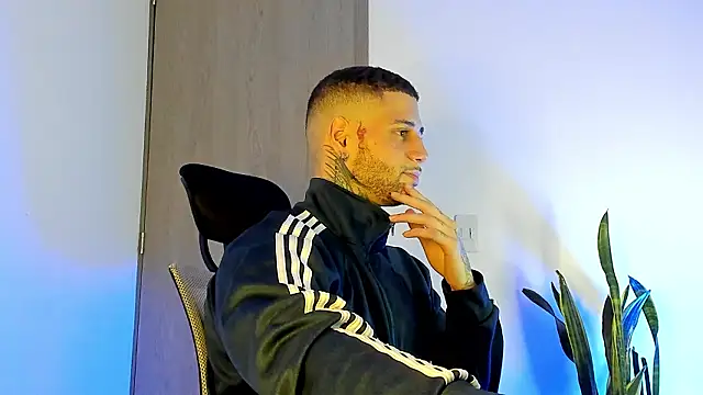  jamesleandros1 online show from 02-26-26, 02:10