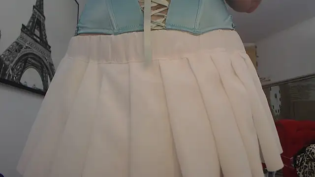 AnnaBellaLuckyXOXO online show from 04-27-26, 11:30