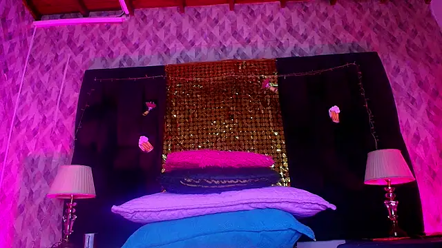 naomi kyse online show from 09-12-25, 03:06