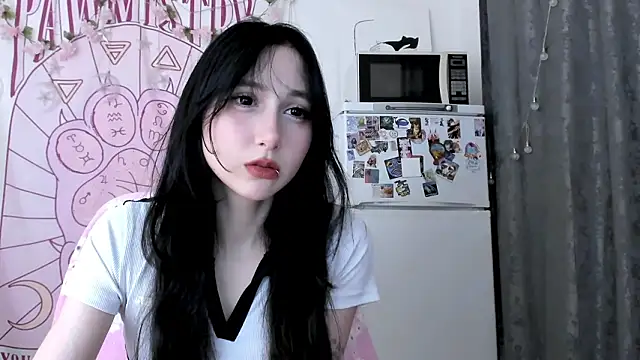 Snapshot of Holy420lolii chatting on 03-21-26, 06:00 Holy420lolii online show from 03-21-26, 06:00