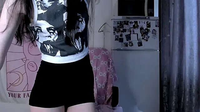 Snapshot of Holy420lolii chatting on 03-28-26, 02:05 Holy420lolii online show from 03-28-26, 02:05