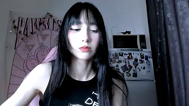 Snapshot of Holy420lolii chatting on 05-15-26, 03:41 Holy420lolii online show from 05-15-26, 03:41