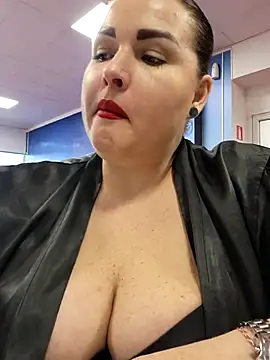 Snapshot of GeorgiaLerox chatting on 03-14-25, 12:40 GeorgiaLerox online show from 03-14-25, 12:40