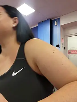 Snapshot of GeorgiaLerox chatting on 10-26-25, 12:33 GeorgiaLerox online show from 10-26-25, 12:33