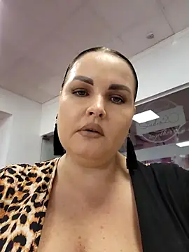 Snapshot of GeorgiaLerox chatting on 11-24-25, 01:33 GeorgiaLerox online show from 11-24-25, 01:33