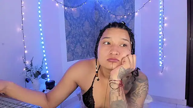 Eva Lee  online show from 03-25-26, 08:20