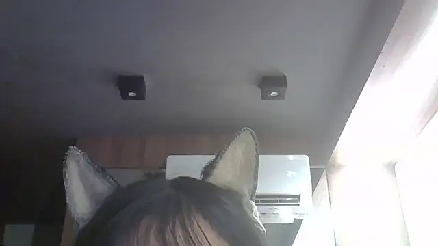 Skinny-Kitten online show from 04-25-26, 01:08