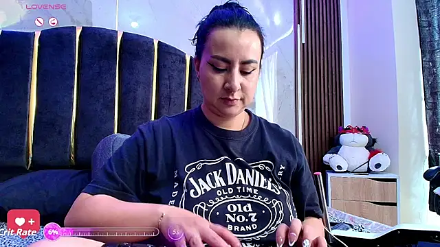 Abril Luv online show from 09-13-25, 01:33