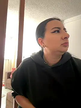 Abril Luv online show from 11-27-25, 12:51