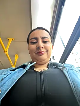 Abril Luv online show from 12-03-25, 12:25