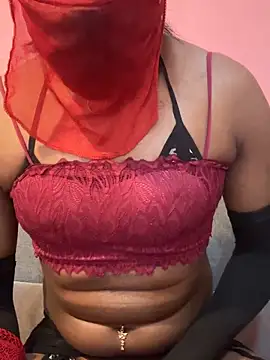 Snapshot of Femcrossy chatting on 03-25-26, 04:13 Femcrossy online show from 03-25-26, 04:13