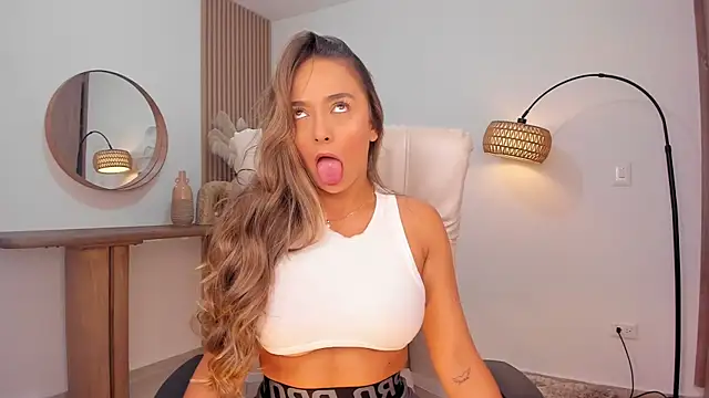 wandathompson  online show from 03-28-26, 10:04