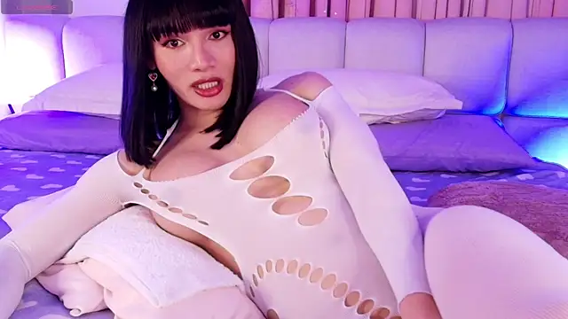 sweetieluna01 online show from 09-27-25, 07:52