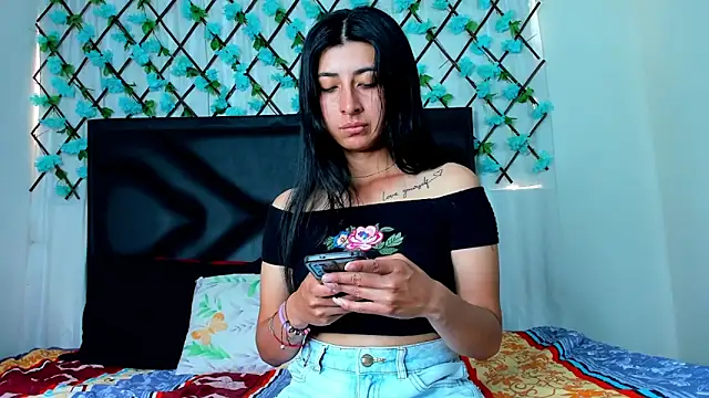 EmmaWilliamss online show from 12-23-24, 03:23