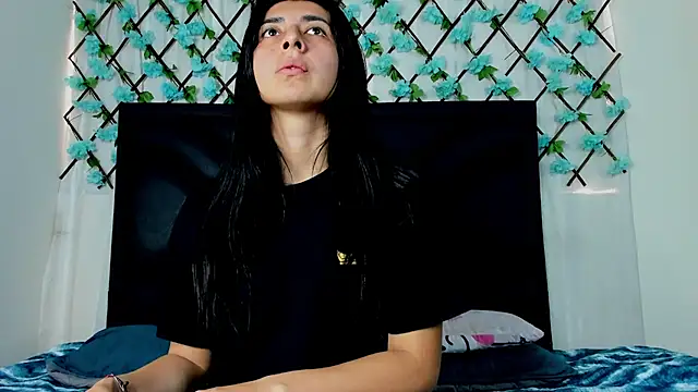 EmmaWilliamss online show from 01-22-25, 02:46