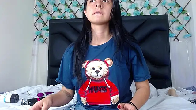 EmmaWilliamss online show from 11-19-25, 07:58