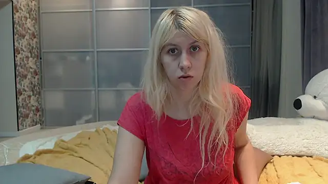 KyliePag online show from 01-12-26, 05:12