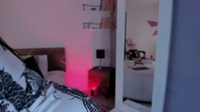 Snapshot of VampGirl1 chatting on 12-21-24, 09:04 VampGirl1 online show from 12-21-24, 09:04