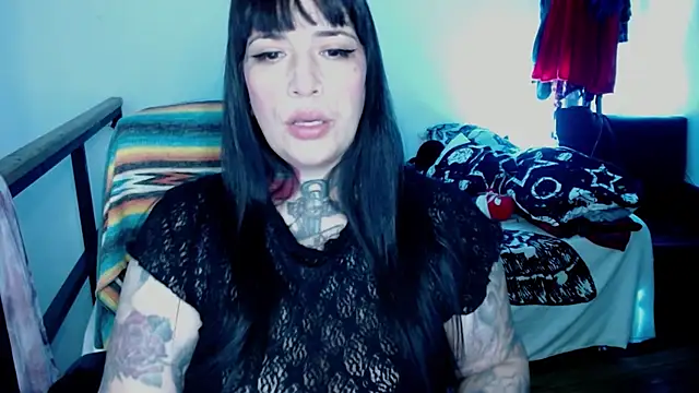 Snapshot of VampGirl1 chatting on 10-07-25, 01:25 VampGirl1 online show from 10-07-25, 01:25